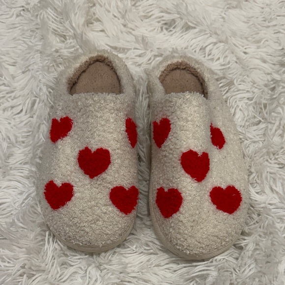 Amazon Shoes - Cozy Slippers with Red Heart Pattern